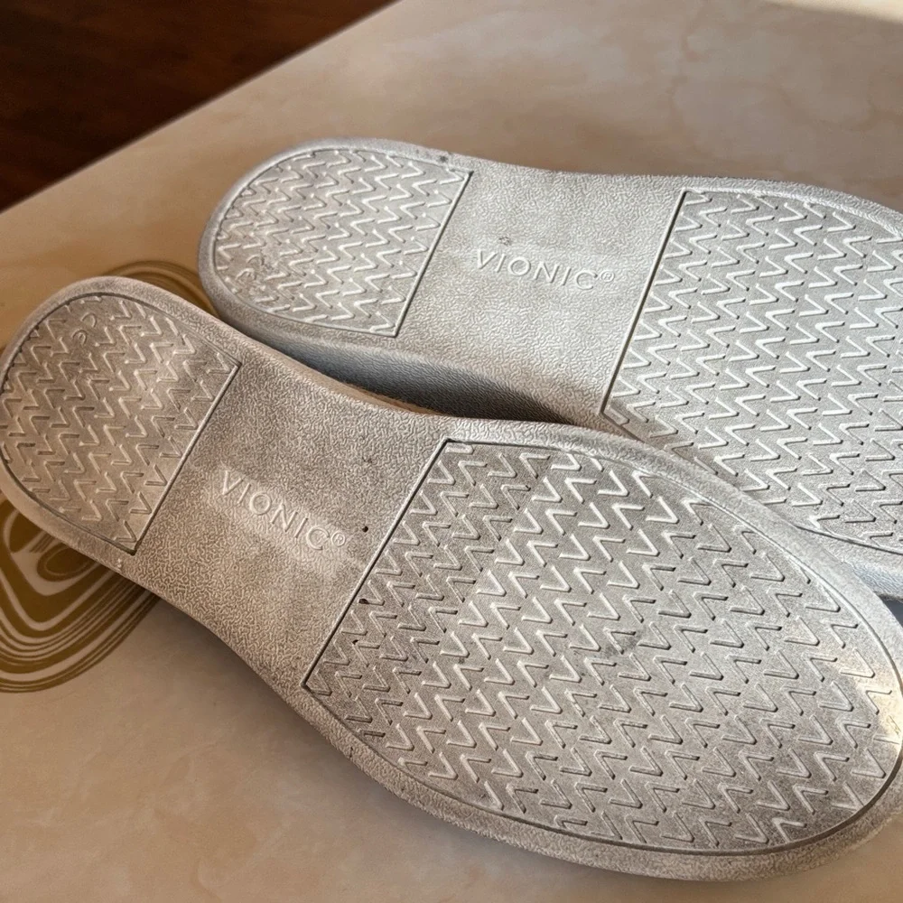 Vionic Women's Jovie Canvas Espadrille Sneaker Size 10